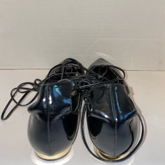 GUESS Flat Shoes Size 6.5 - Picture 3 of 9